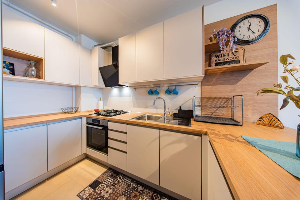 Kitchen or kitchenette, oven, stove