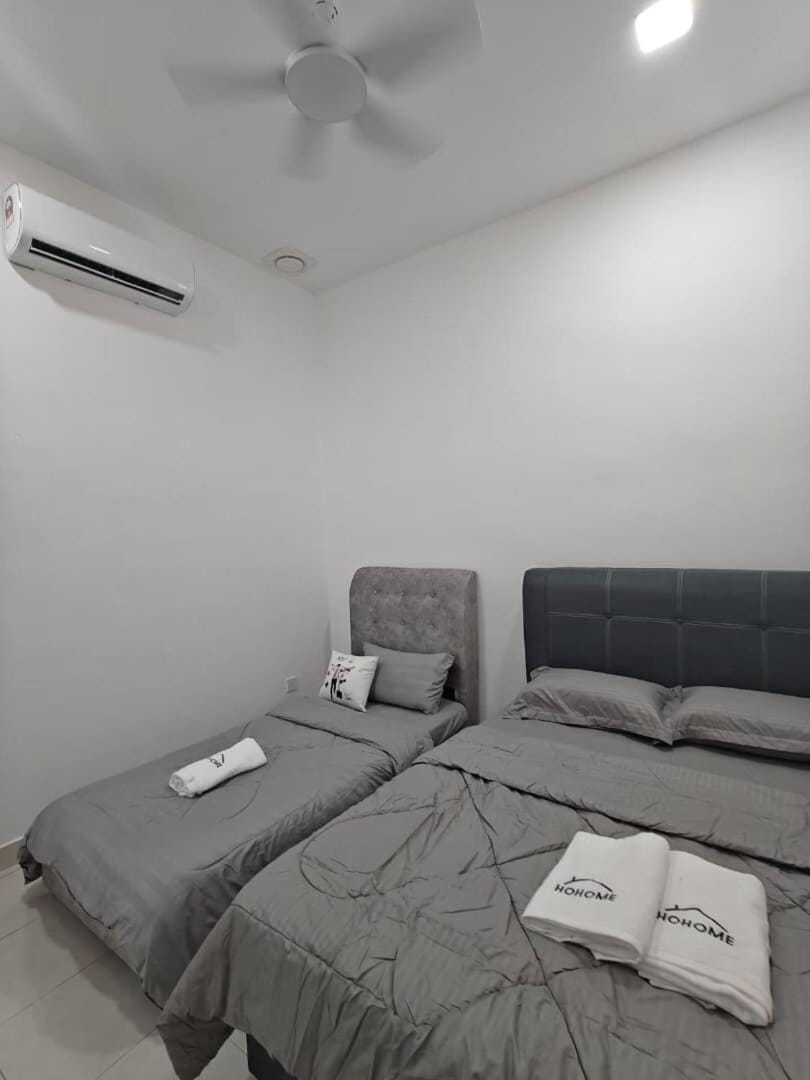 Hohome 丹绒加弄名宿 House in Selangor, Malaysia