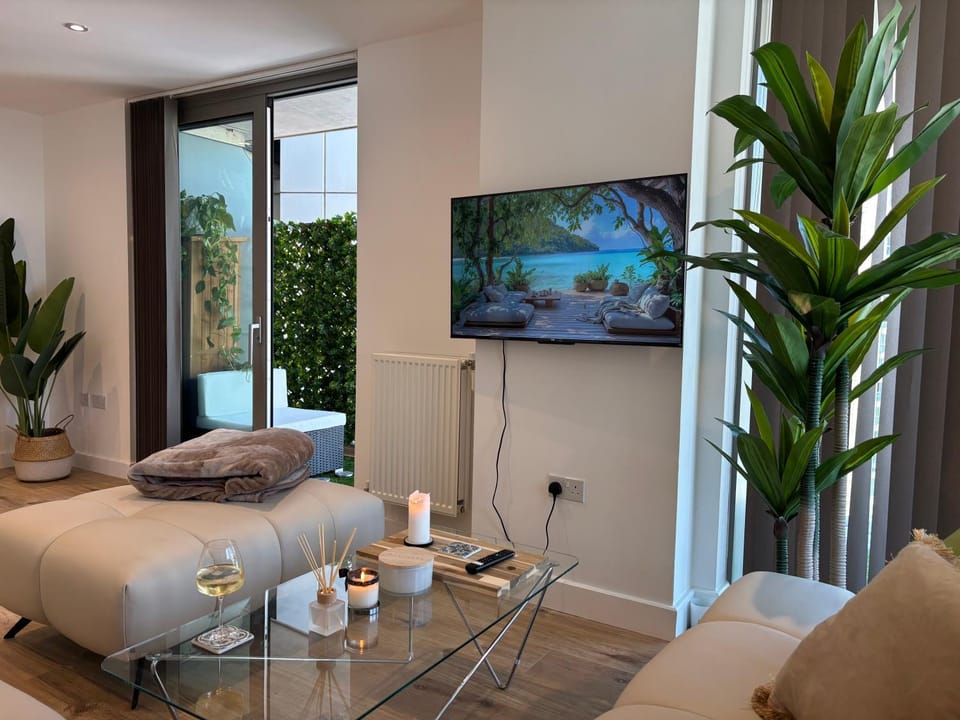 Luxury 2 Bedroom 8 min to London Bridge Apartment in London Borough of Lewisham
