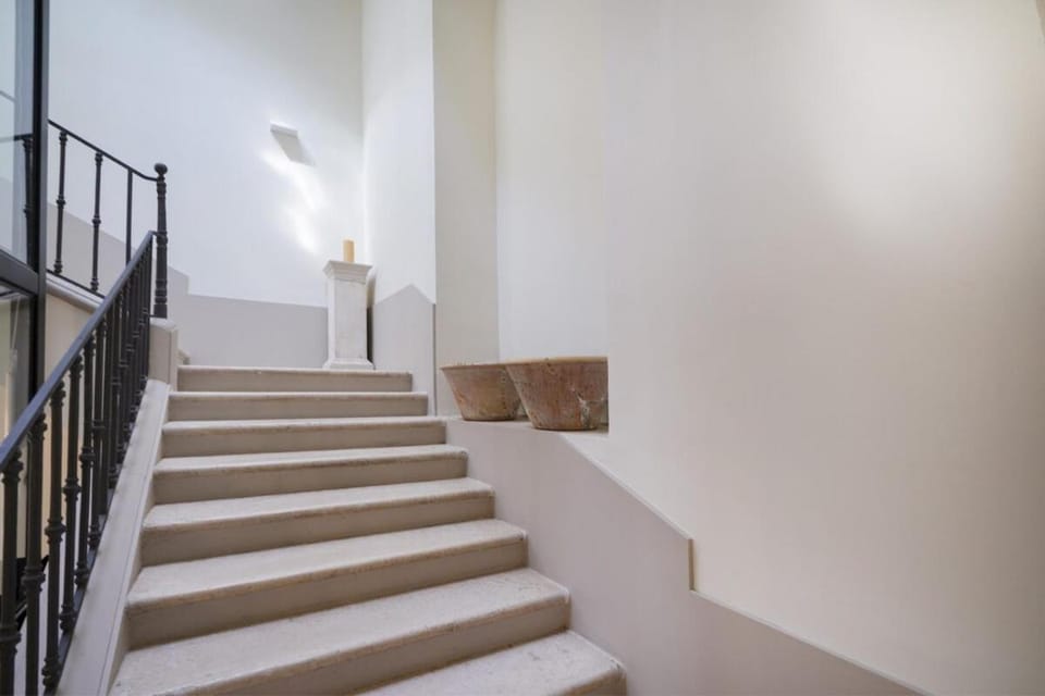 Palazzo della Torre 004 - Historical modern stay Apartment in Bari