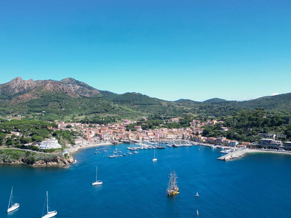 Day, Natural landscape, Bird's eye view, City view, Mountain view, Sea view