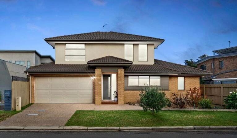 Cheerful 3 bedroom house with indoor fireplace House in Dromana