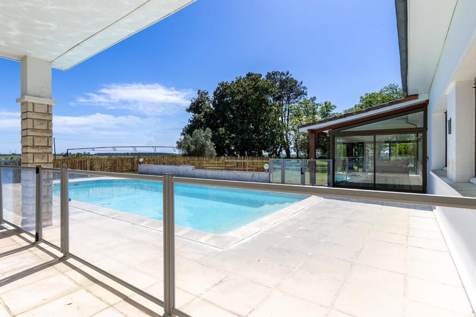 Pool view, Swimming pool