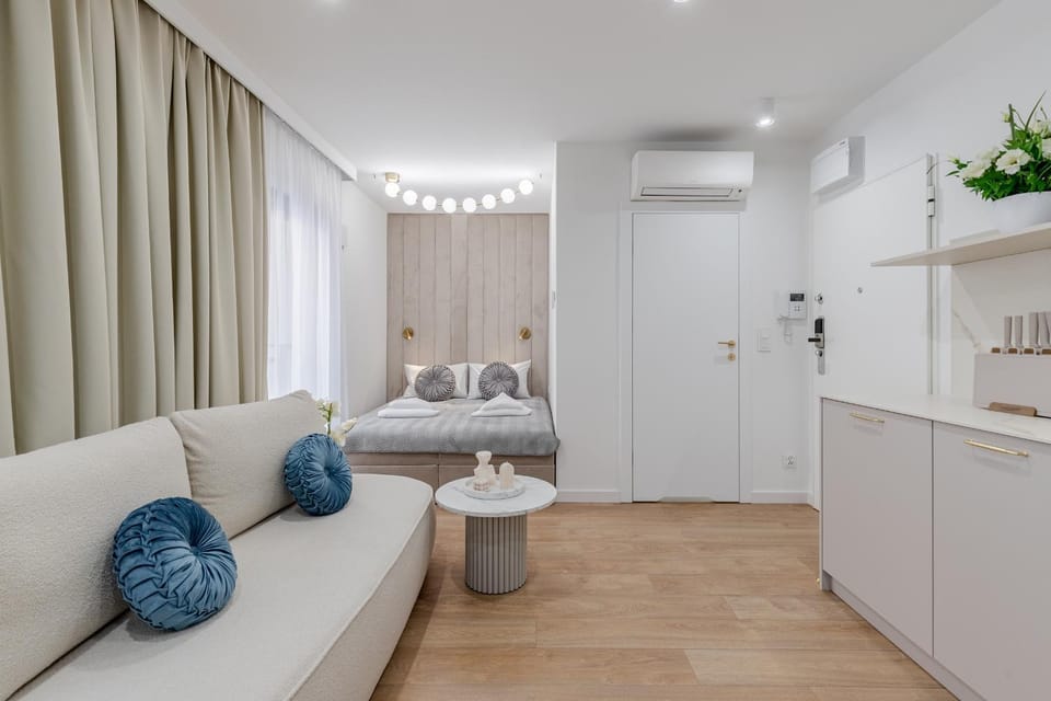 Kitchen or kitchenette, Living room, Bedroom