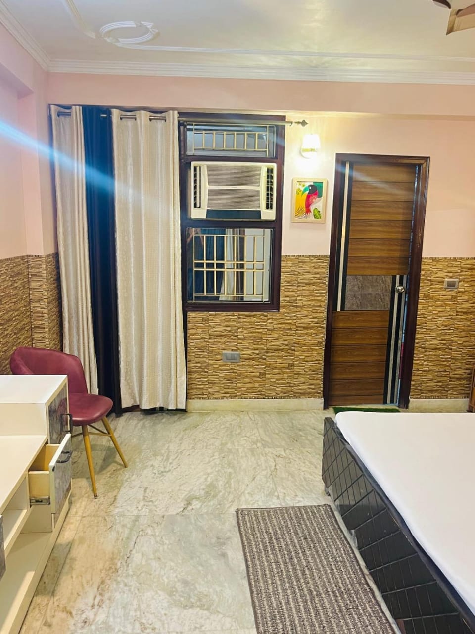 Let'Stay - Cuzzie, Sector 63A Noida Apartment in Noida