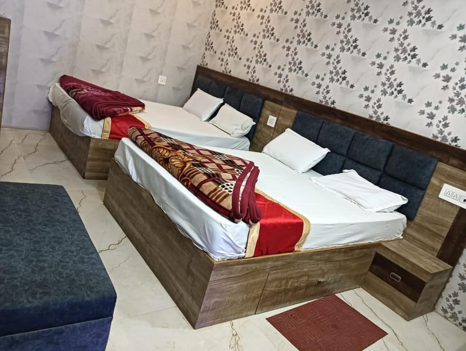 Krishna Guest House Vacation rental in Uttar Pradesh