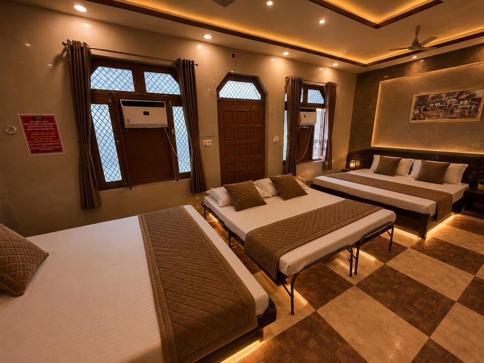 Krishna Guest House Vacation rental in Uttar Pradesh