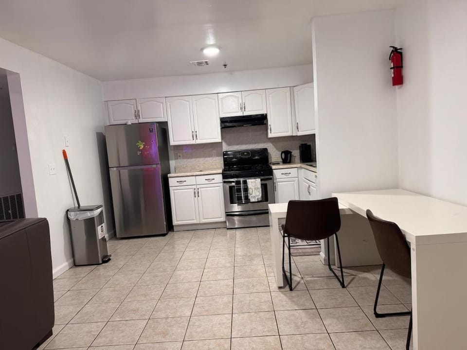 Large 2Kings 2 bedroom 2 bath by EWR NYC Newark Apartment in East Orange
