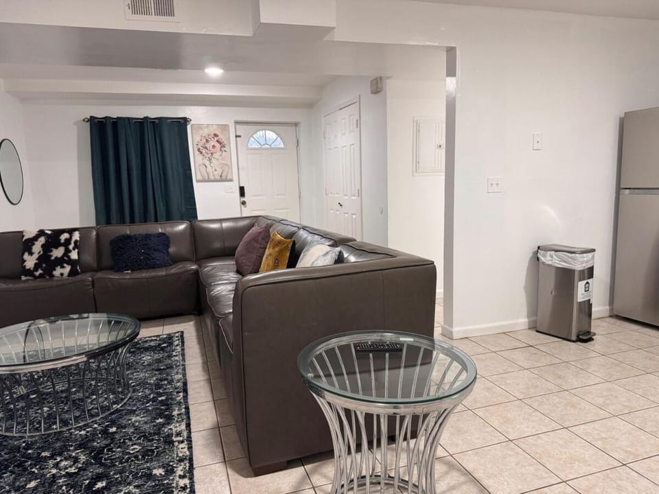 Large 2Kings 2 bedroom 2 bath by EWR NYC Newark Apartment in East Orange