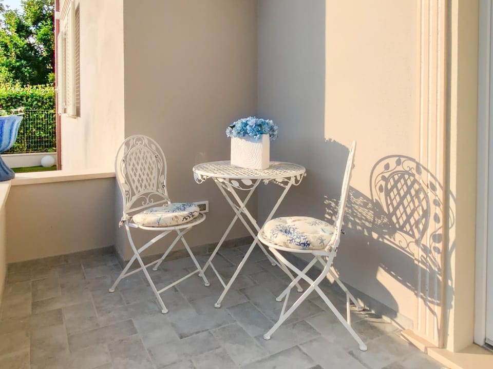 Property building, Balcony/Terrace