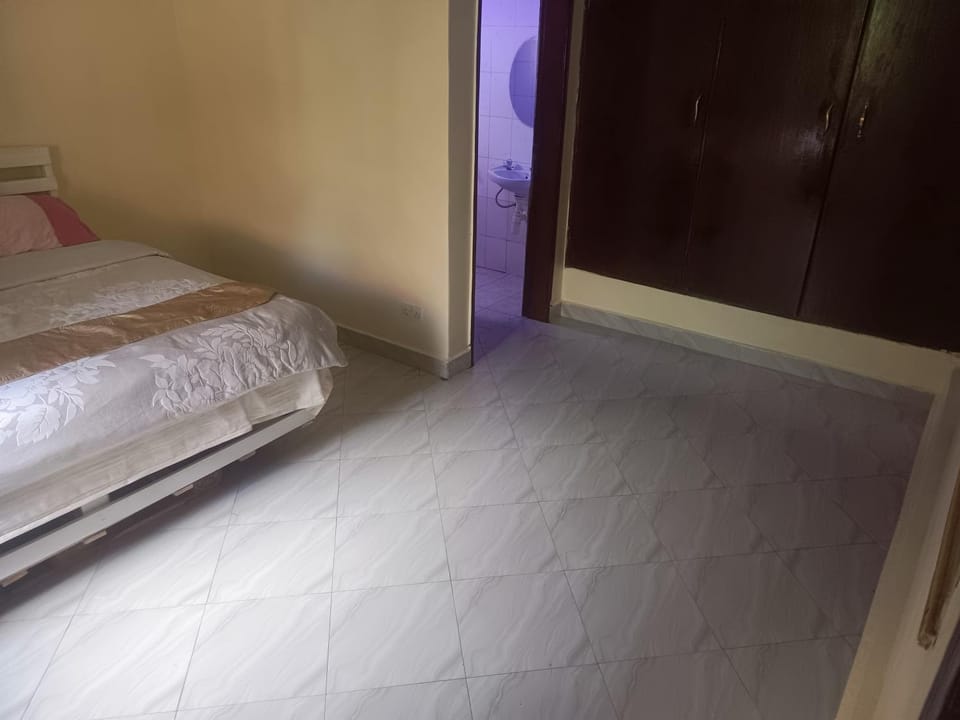 Spacious 3bdr house in secure Entebbe compound House in Uganda