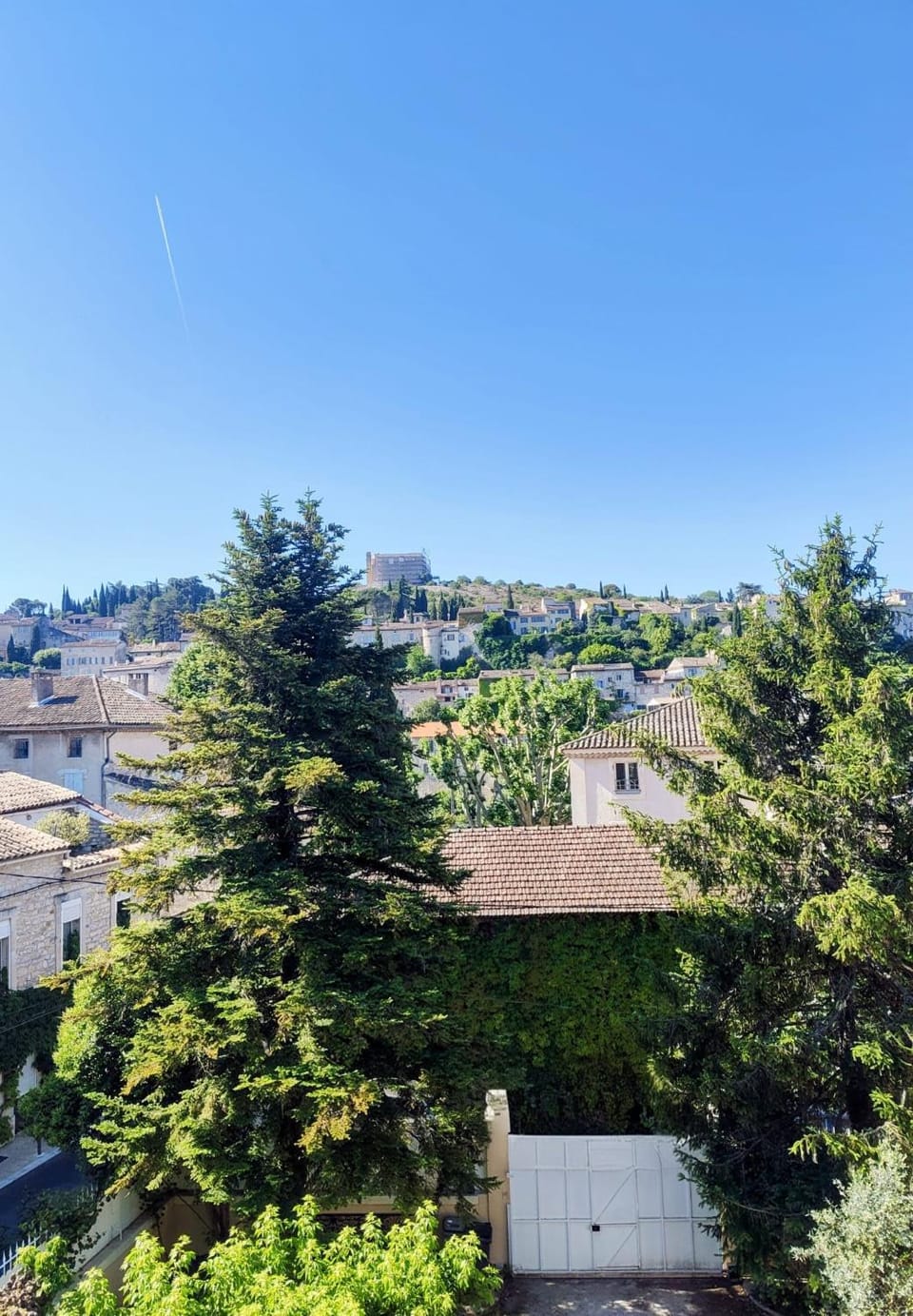 Casa Boutique Provence Appartement climatisé avec terrasse dans Maison de maître au cœur de Vaison-la-Romaine Apartment in Provence-Alpes-Côte d'Azur