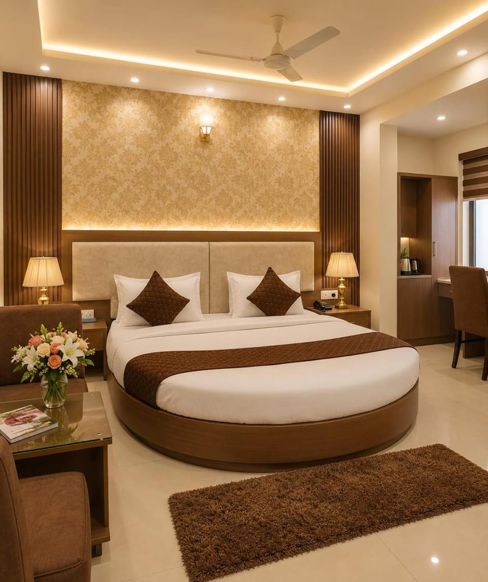 Bed, Living room, Photo of the whole room, Seating area, Bedroom