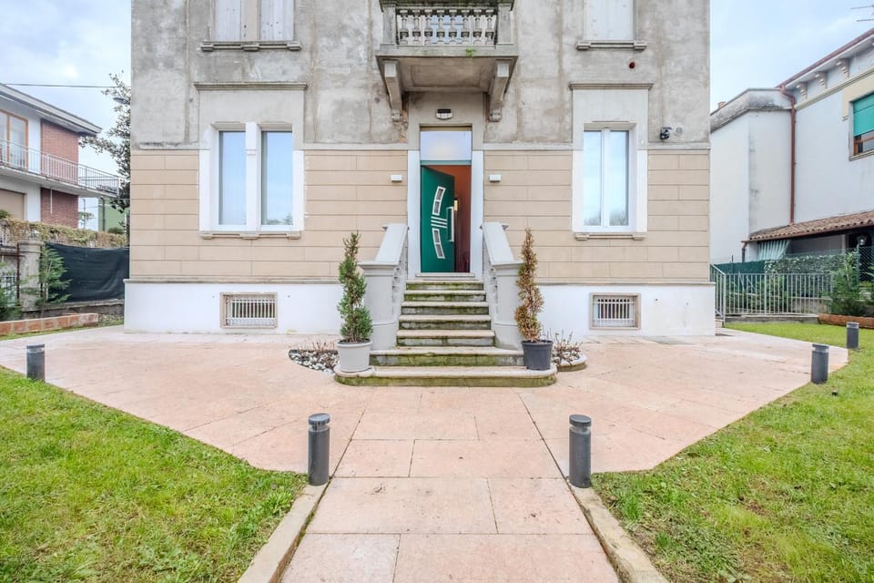 Property building, Garden