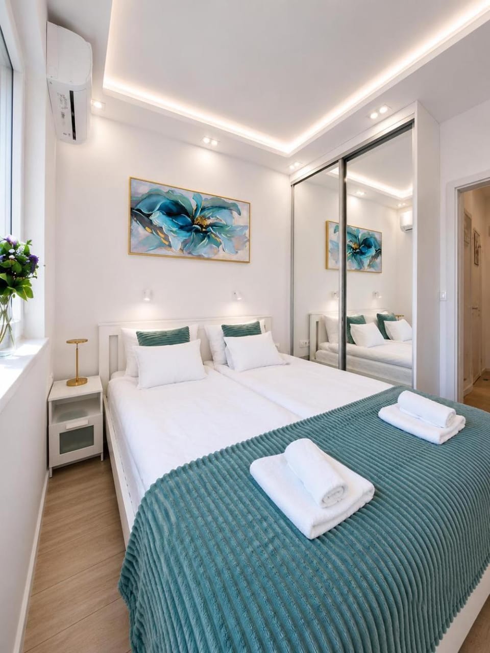 Bedroom, air conditioner