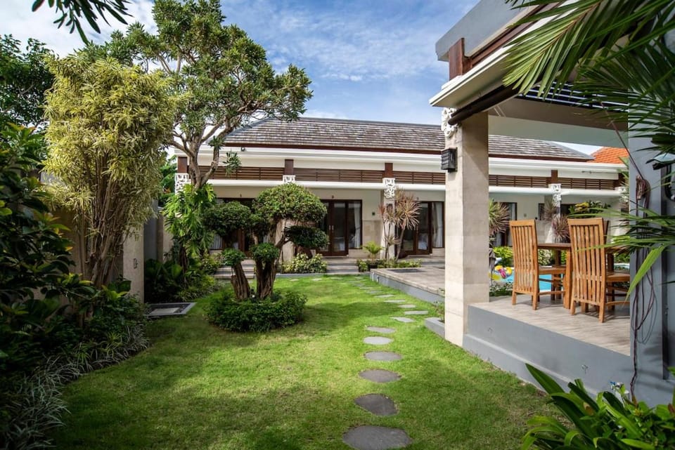 Tropical Retreat - Pool - Mins To Beach - Room 6 Apartment in North Kuta