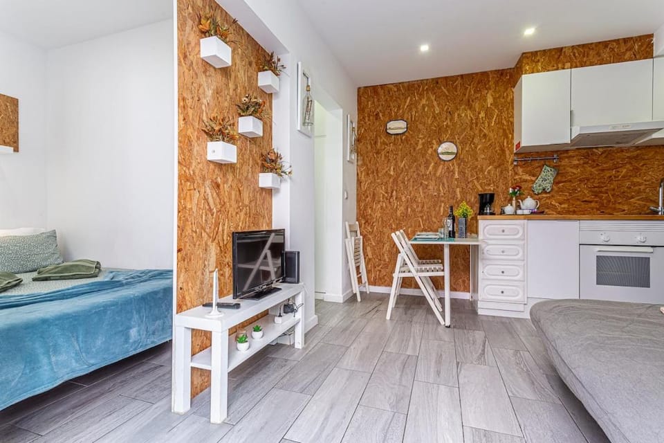 Living room, Bedroom, kitchen