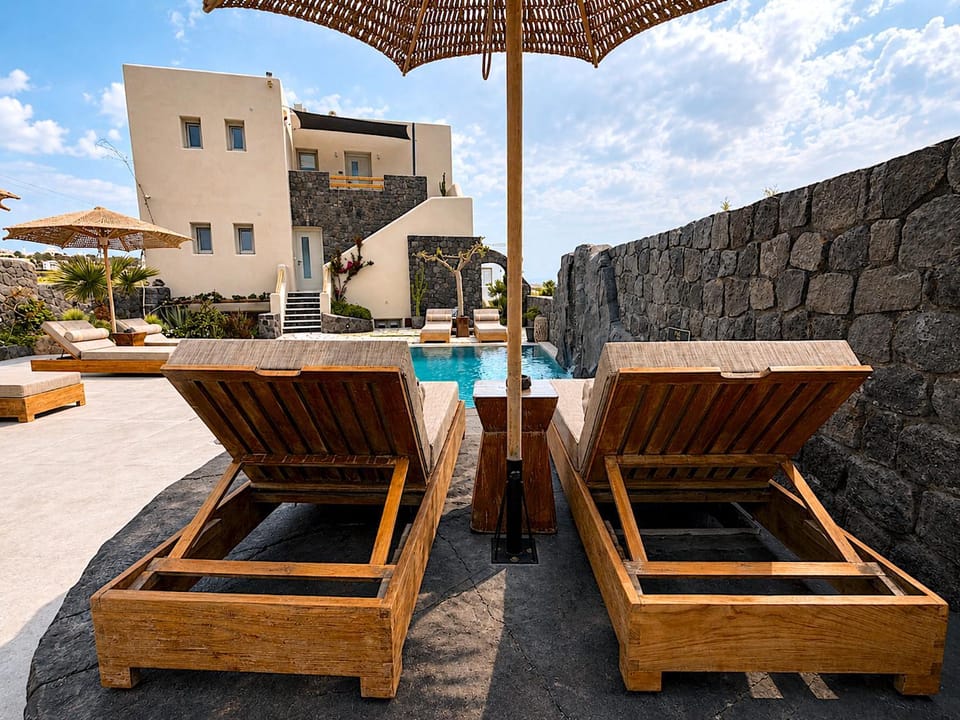 Property building, Patio, Communal lounge/ TV room, Day, Living room, Seating area, Evening entertainment, Pool view, Swimming pool, sunbed