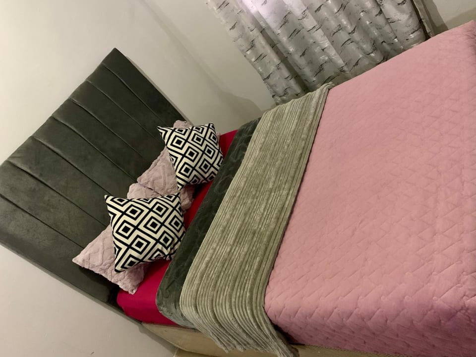 Cash connect Bed and Breakfast in Harare