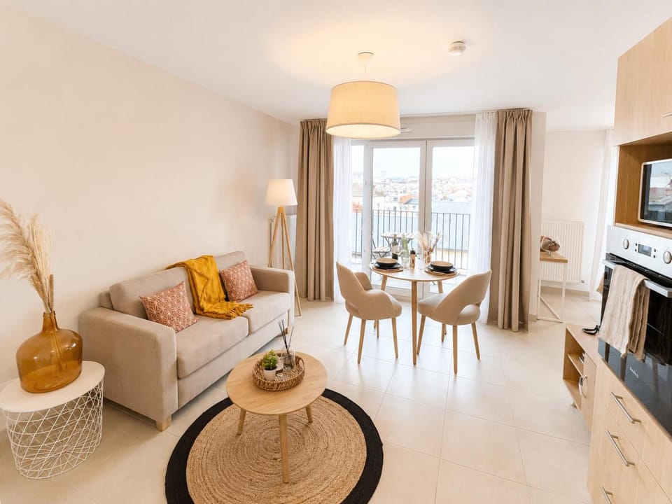 Living room, Seating area, kitchen