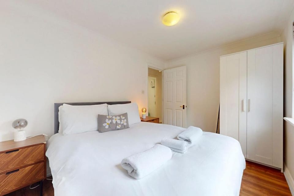 Bed, Bedroom, wardrobe