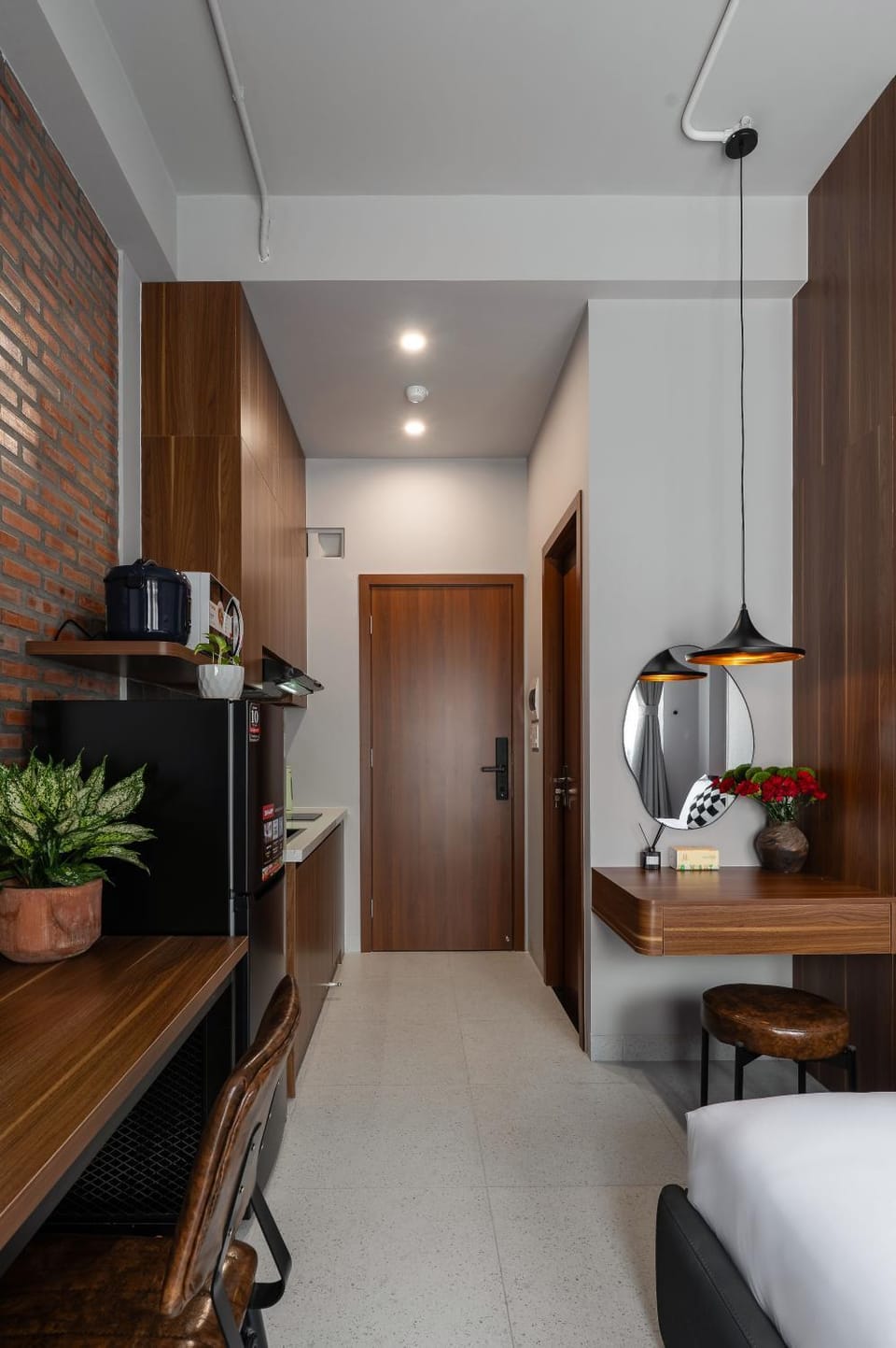 Bedroom, stove
