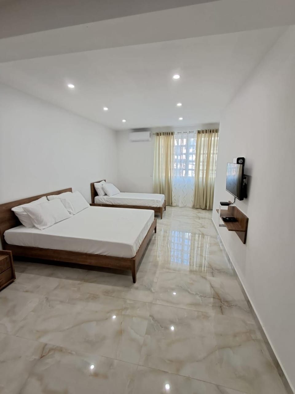 Caterina Suites Bed and Breakfast in Saint Paul's Bay