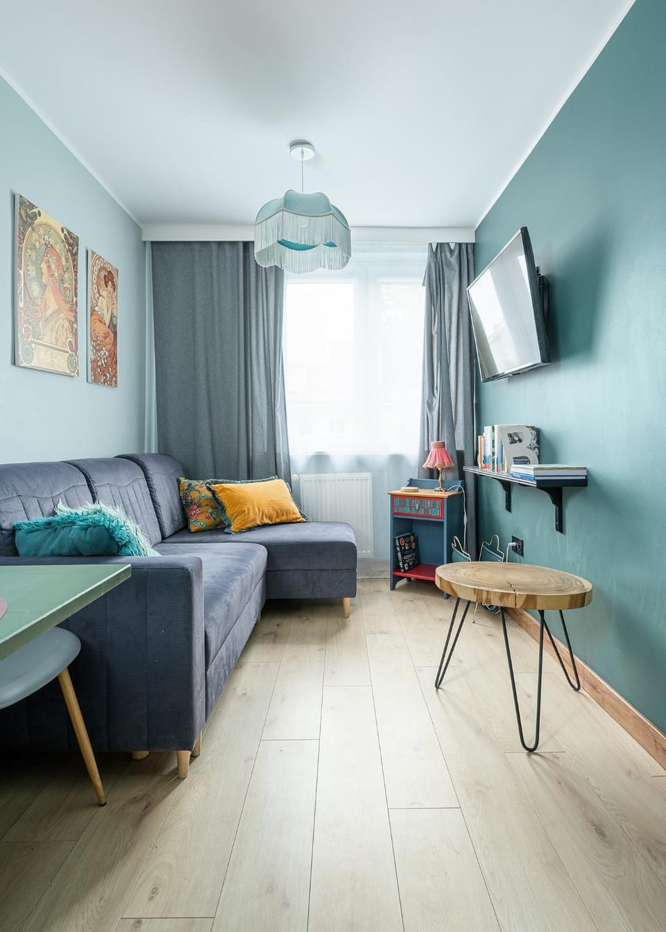 TV and multimedia, Living room, Seating area
