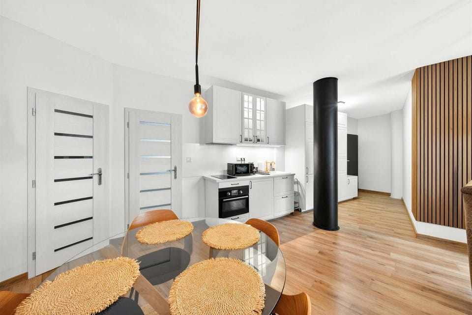 Kitchen or kitchenette, Dining area, oven, stove