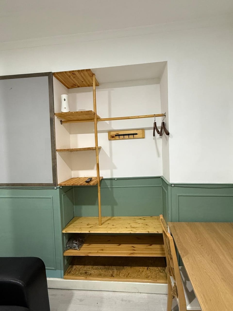 wardrobe