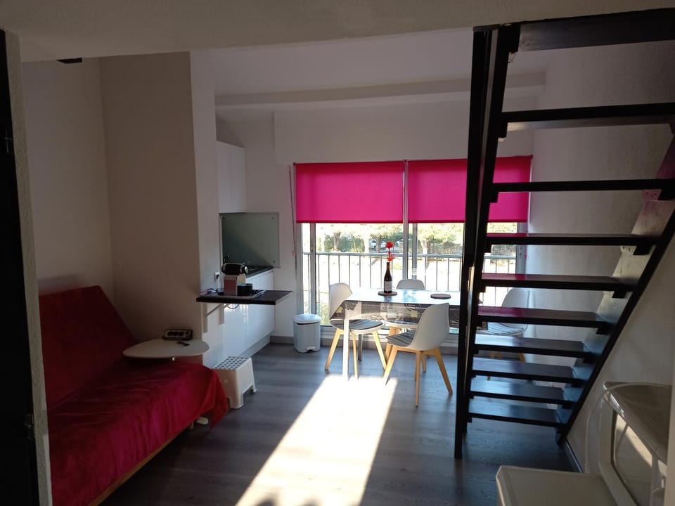 Marina Village Apartment in Saint-Cyprien