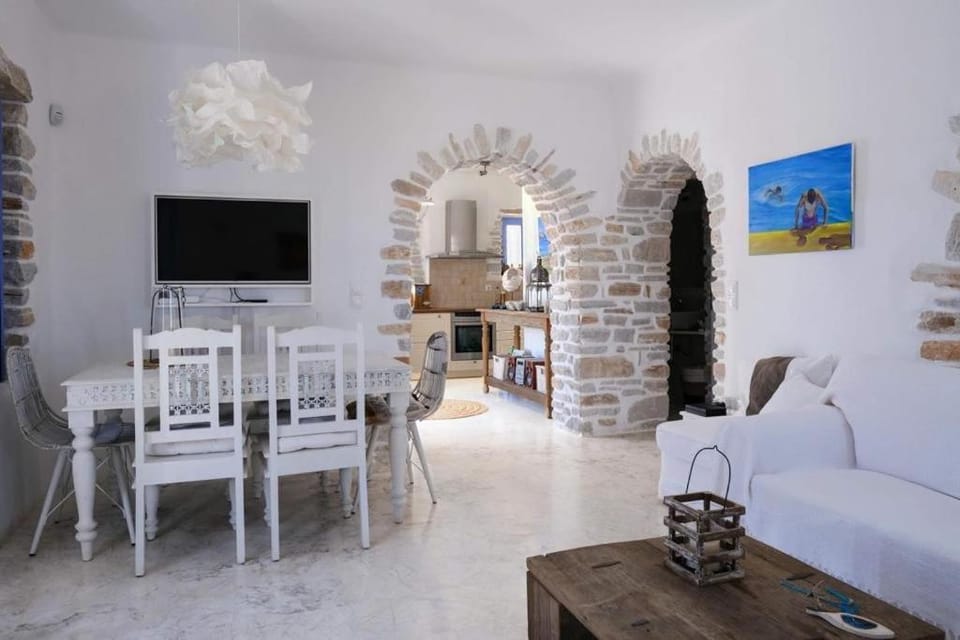 Villa Anna Apartment in Paros, Greece