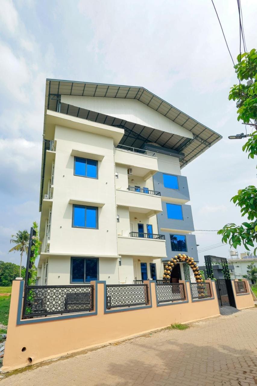 Golden Lotus Stays Nature lodge in Kochi