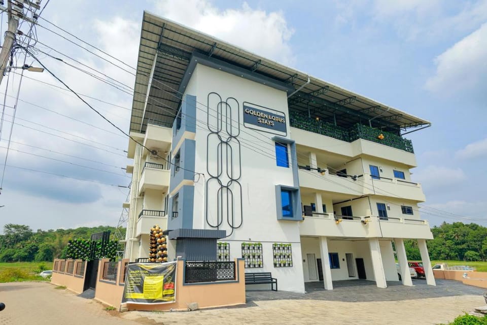 Golden Lotus Stays Nature lodge in Kochi