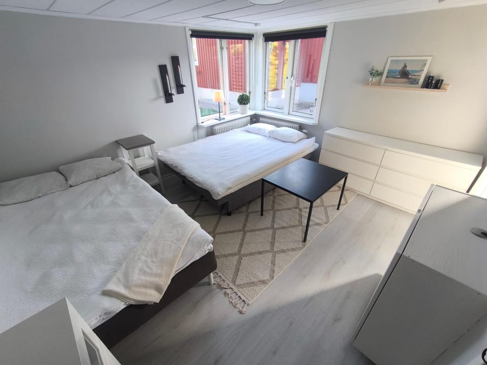 Bed, Living room