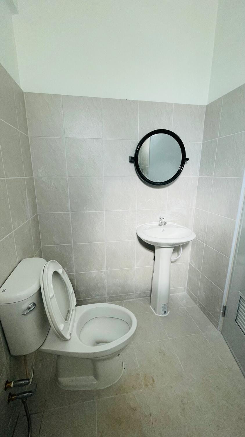 Very budget studio free wifi in town pet friendly Apartment in Wichit