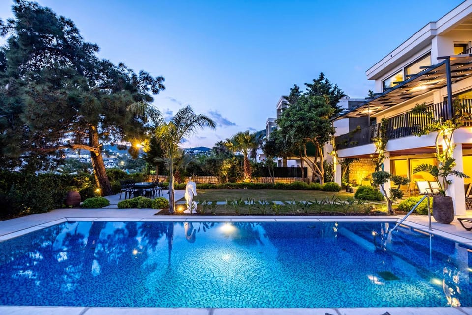 Garden, Swimming pool
