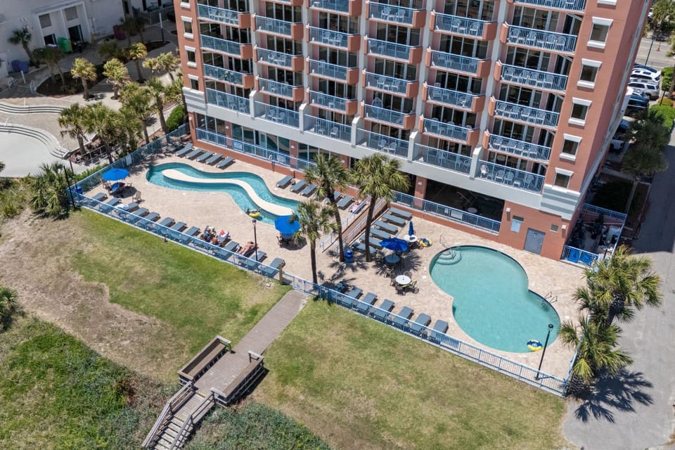 Oceanfront 2BR 2BA Pools Hot Tub Epic Views House in Myrtle Beach