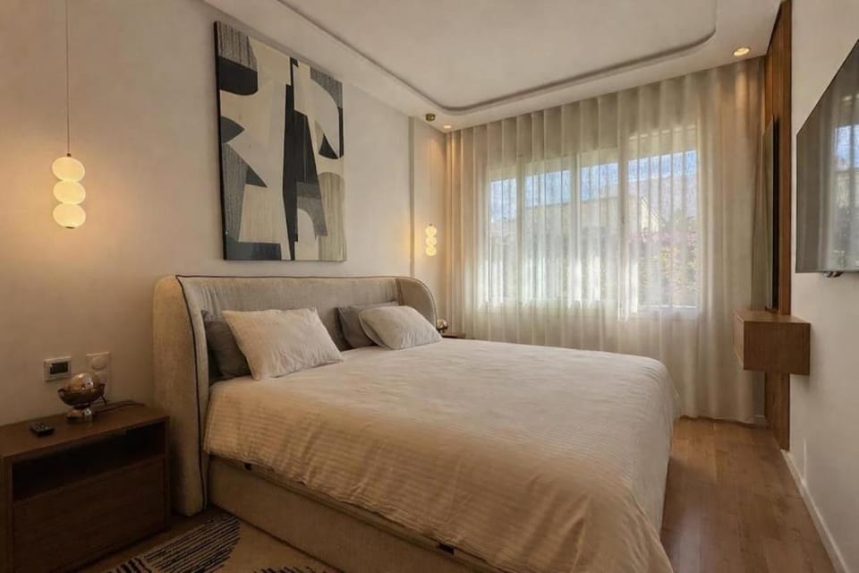Luxury Studio Oasis with Rooftop Apartment in Casablanca