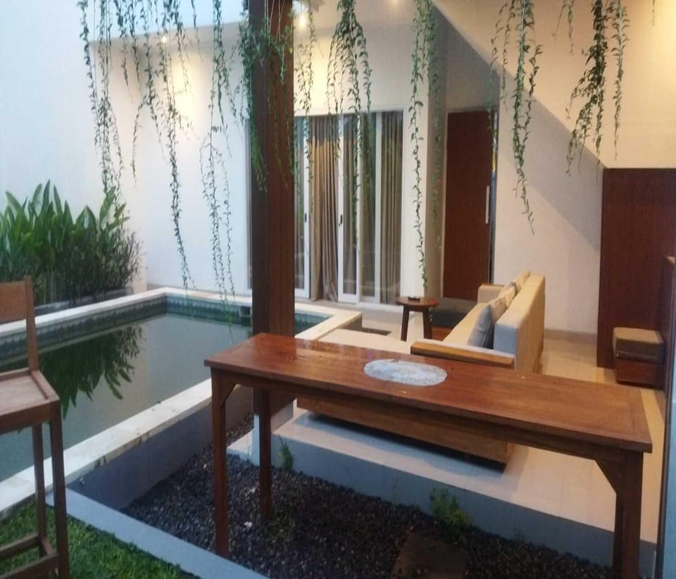 Cozzy De Ravin Village Bungalows Canggu Bed and Breakfast in North Kuta