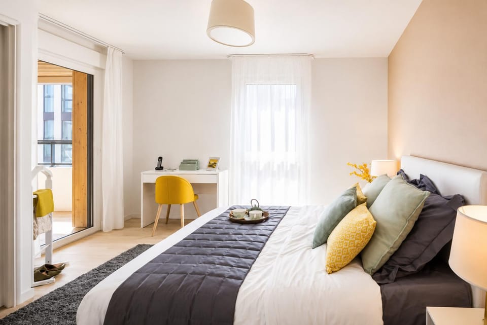 Bed, Photo of the whole room, Bedroom