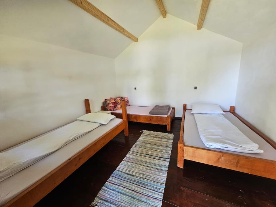 BORA- Popas Turistic casute de vacanta Nature lodge in Timiș County