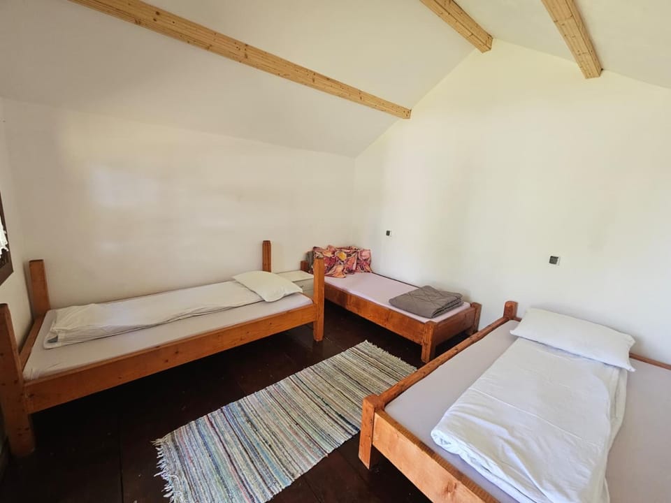 BORA- Popas Turistic casute de vacanta Nature lodge in Timiș County