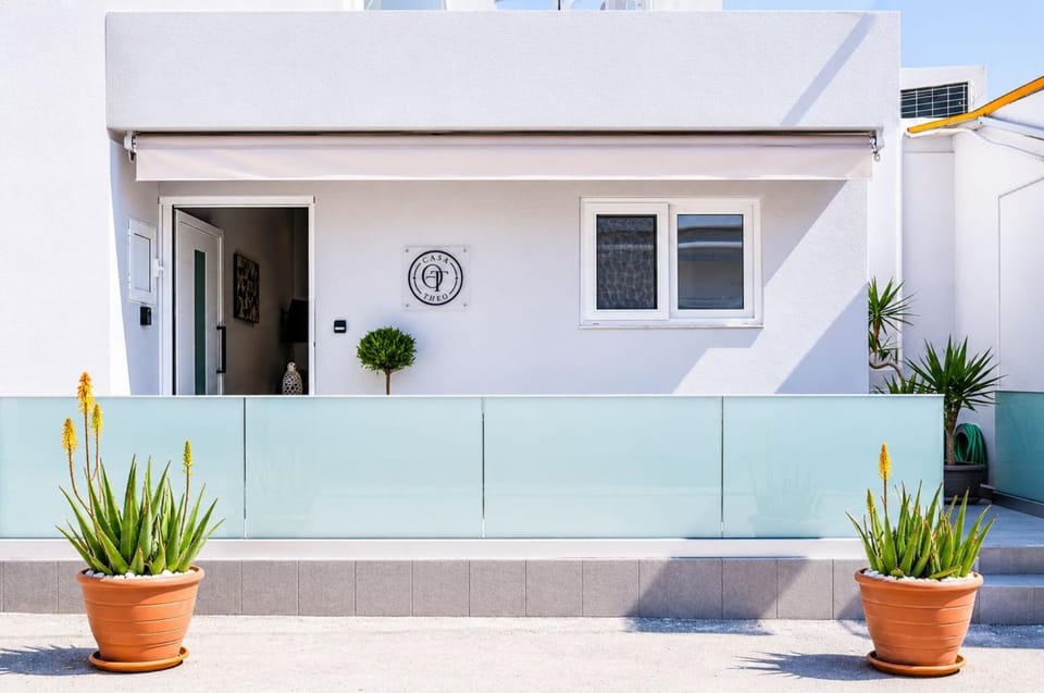 Property building, Facade/entrance