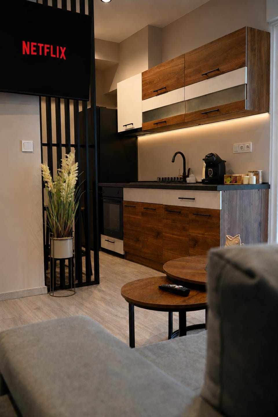 TV and multimedia, Seating area, kitchen