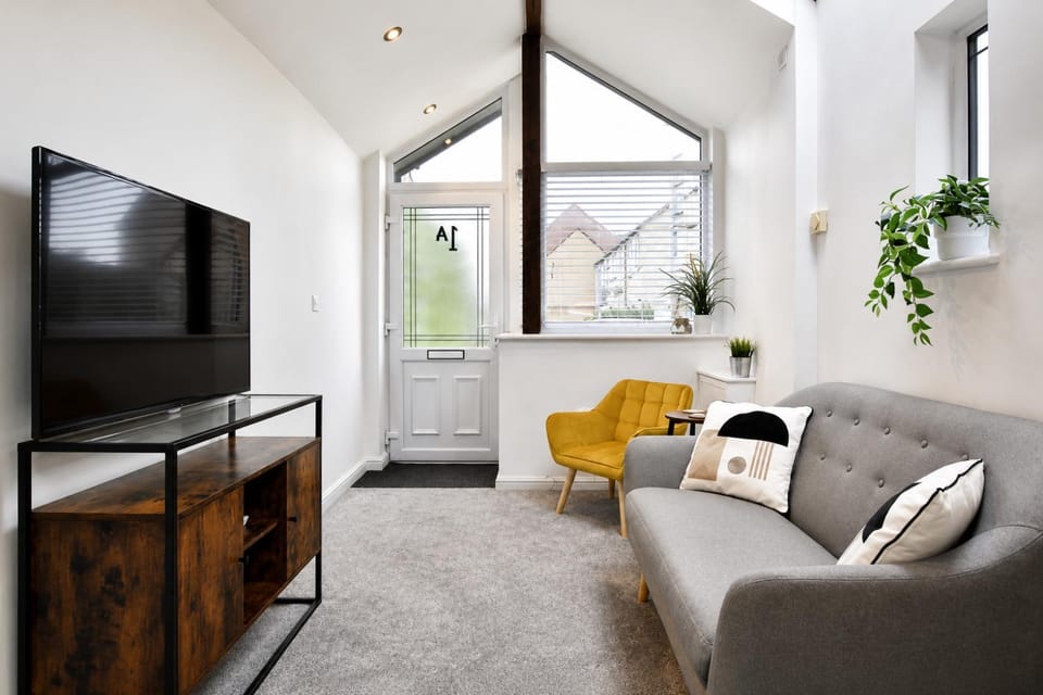 TV and multimedia, Living room, Seating area