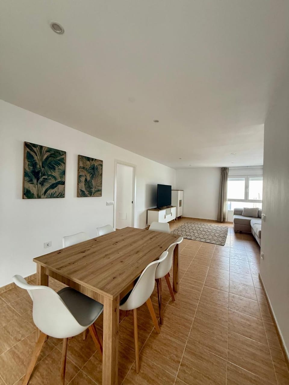 Communal lounge/ TV room