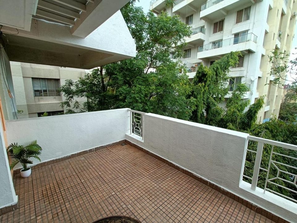 Luxe Pvt Villament-3BHK-2 min Balewdi High Street Apartment in Pune