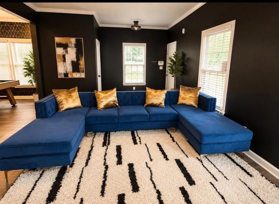 Living room, Seating area