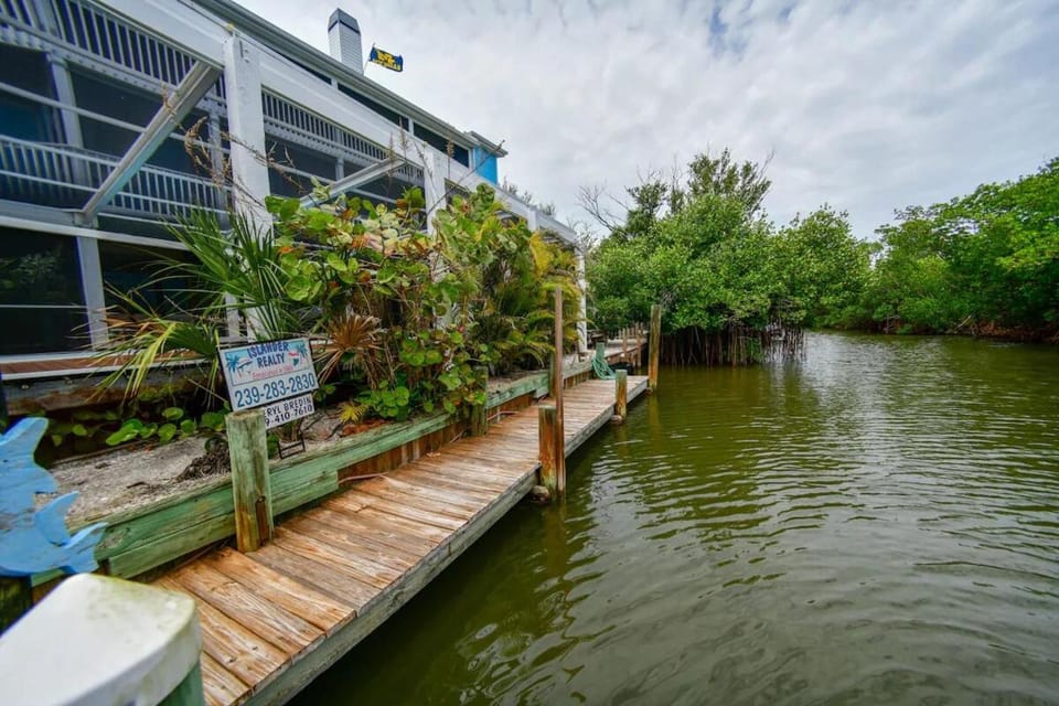Twin Dolphins Pool, Docks, Elevator, Golf Cart House in North Captiva Island